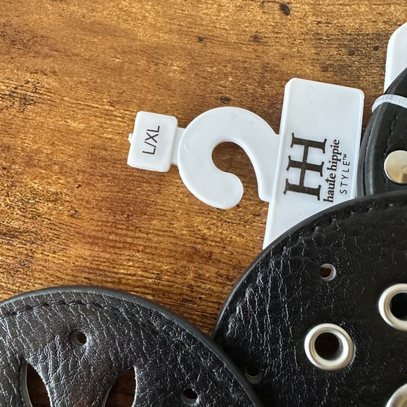 Haute Hippie Black Faux Leather Disc Belt Silver Accents Western Bohemian NWT - Picture 7 of 7